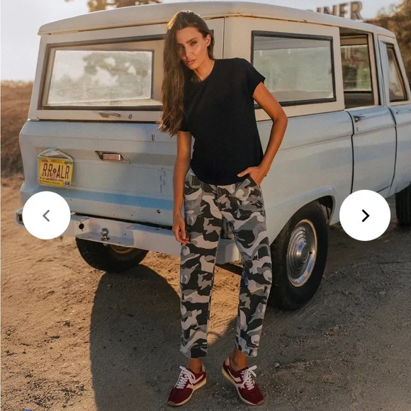 Ashton High Rise Barrel Leg, Exclusive - Picture 3 of 8